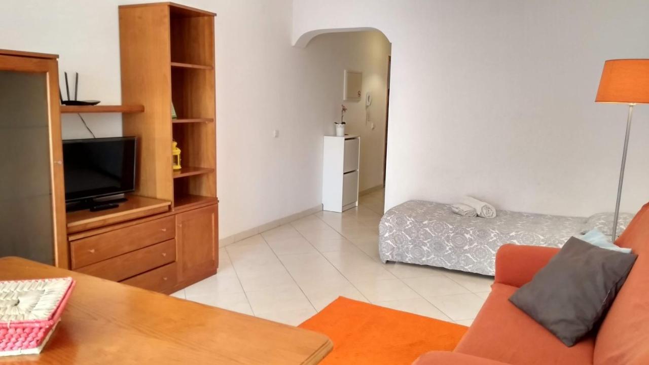 Apartamentos Monica Quarteira Exterior photo